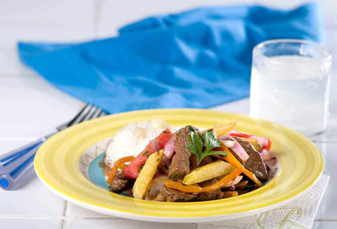 Lomo saltado